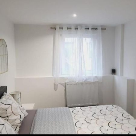 Schone 2 Zw In Sindelfingen - Maichingen *Daimler Apartment Bagian luar foto