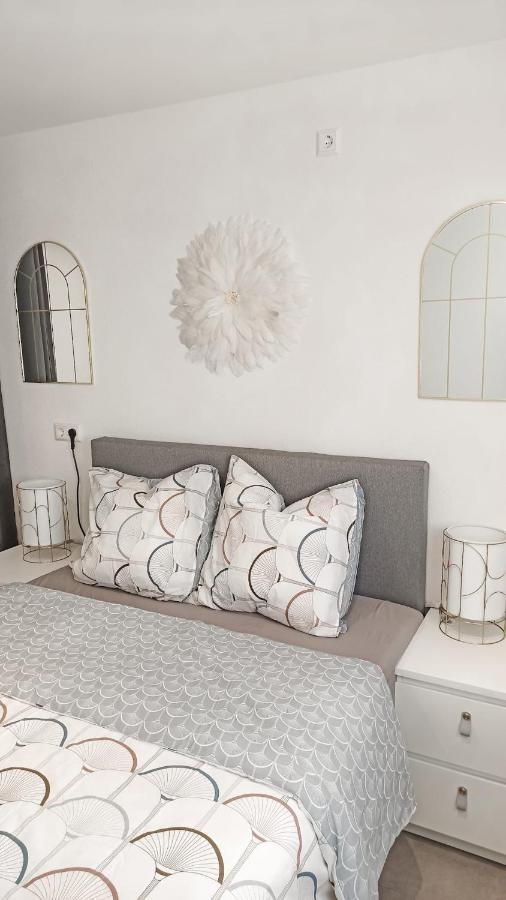 Schone 2 Zw In Sindelfingen - Maichingen *Daimler Apartment Bagian luar foto